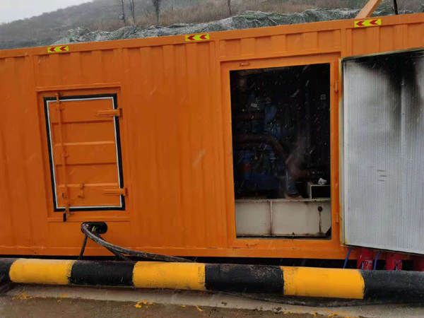 滨海发电机出租 柴油发电机组电压低报警怎么办？