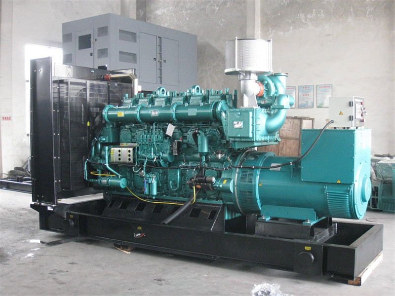 滨海200KW 柴油发电机的油耗是多少？