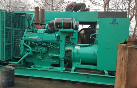 滨海发电机组如何判断水冷式机油散热器内部是否需要清洗？